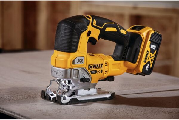 DEWALT 20V MAX XR Jig Saw, 3,200 Blade Speed, Cordless, Brushless Motor, LED Light, Bare Tool Only (DCS334B) - Image 3